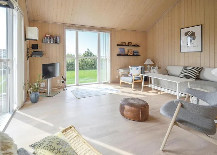 Three-bedroom In 펜션 *